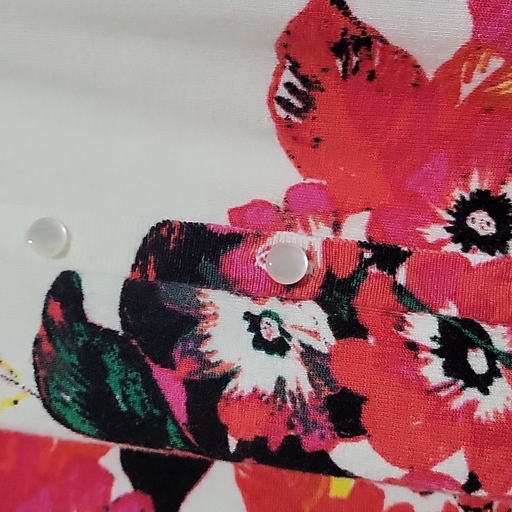 CABLE & GAUGE WOMEN'S FLORAL BUTTON DOWN SWEATER CARDIGAN - Picture 4 of 7